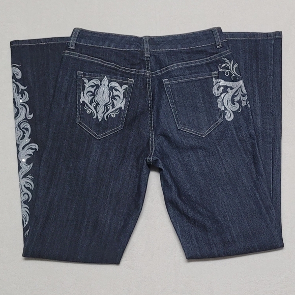 Vintage Chico's Platinum Mid-Wash Blue Silver Painted Embroidered Flared Jeans - Picture 8 of 11